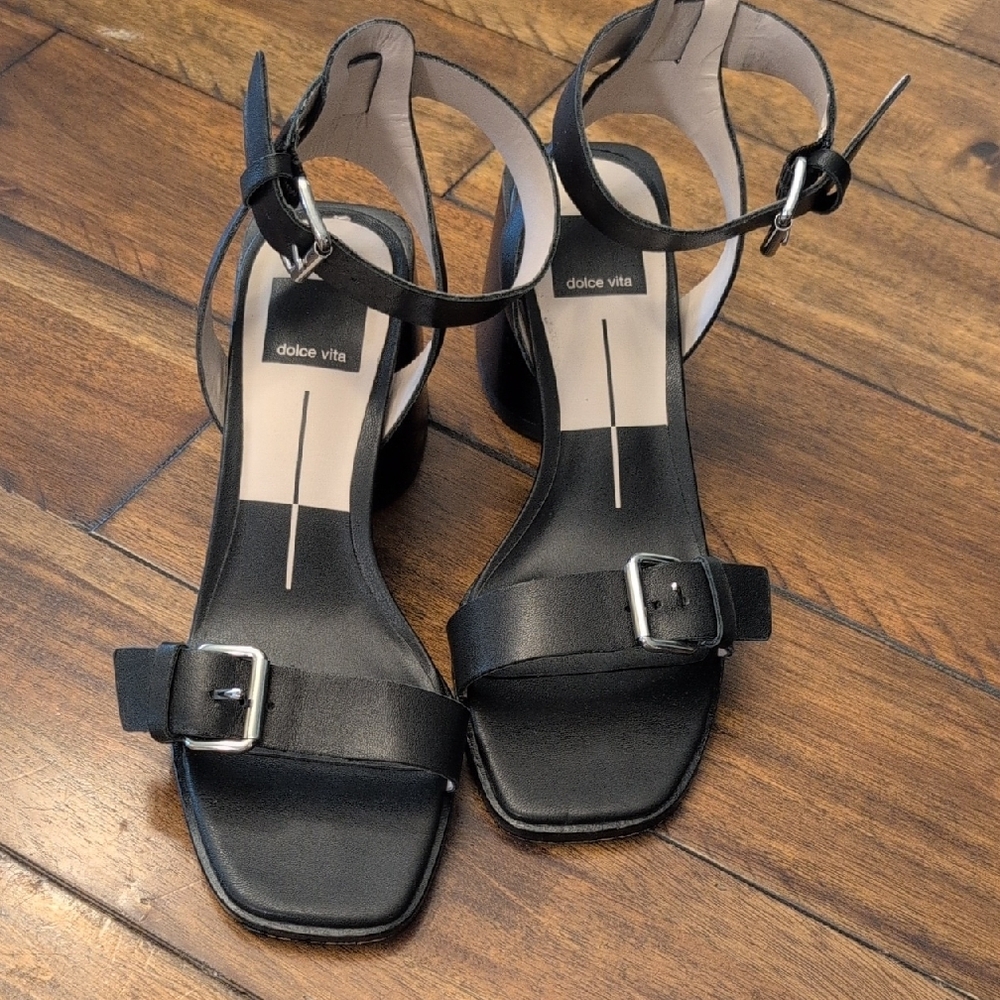 Black Heels with Block Heel and Ankle Straps
